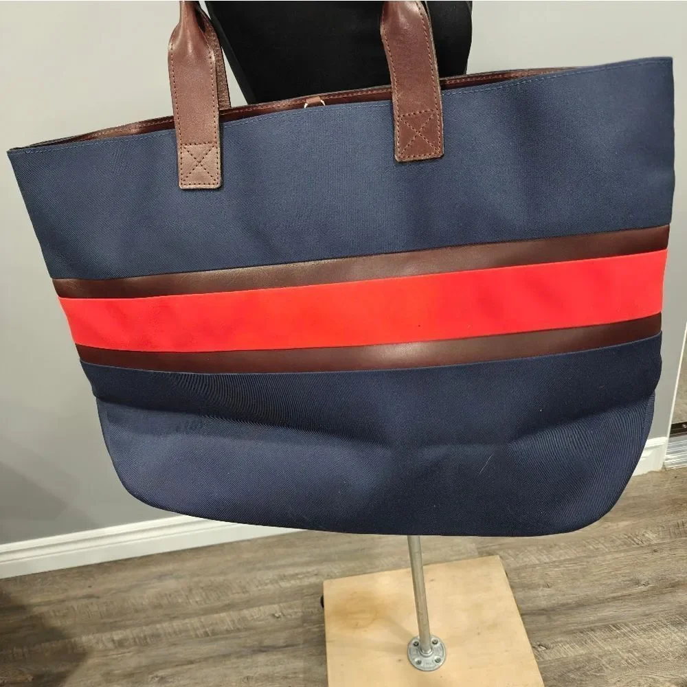 🐢 Dooney & Bourke Brooklawn XL Tote Weekender Bag Great Condition! - Picture 15 of 16